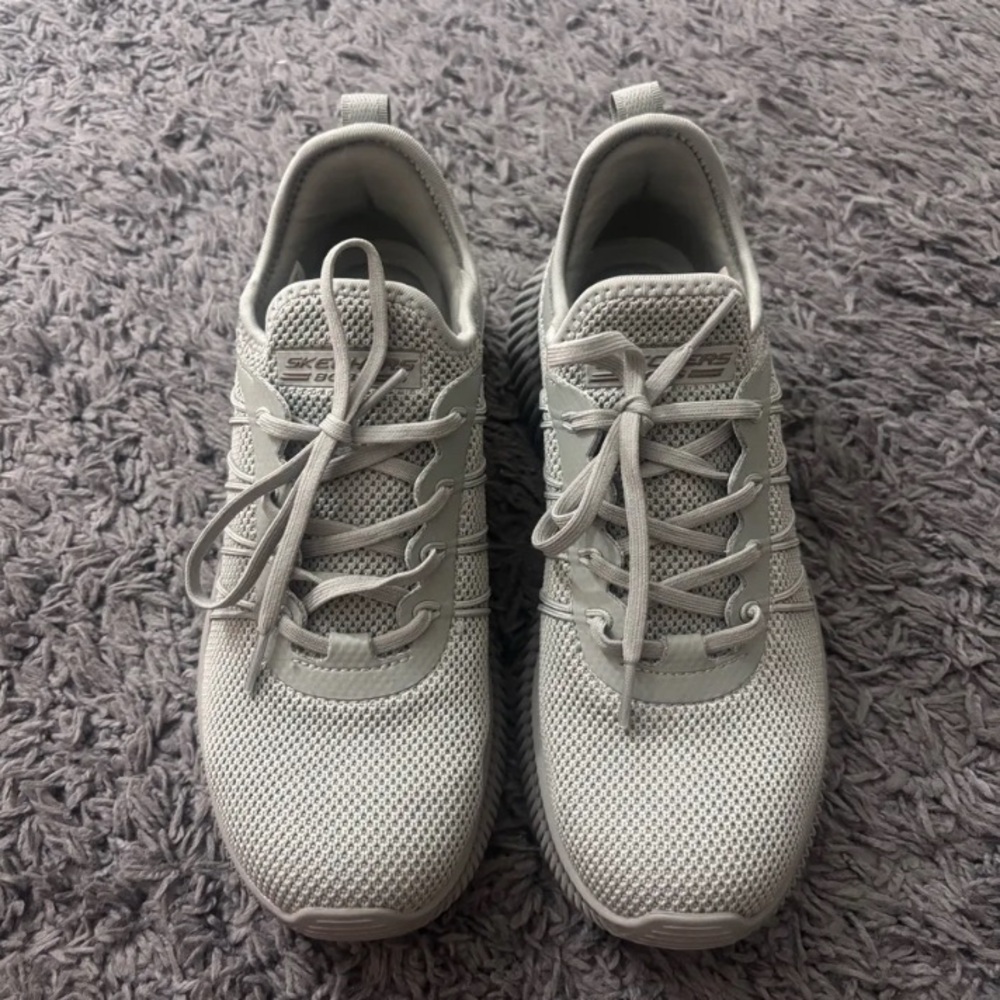 Skechers Light Gray Athletic Shoes